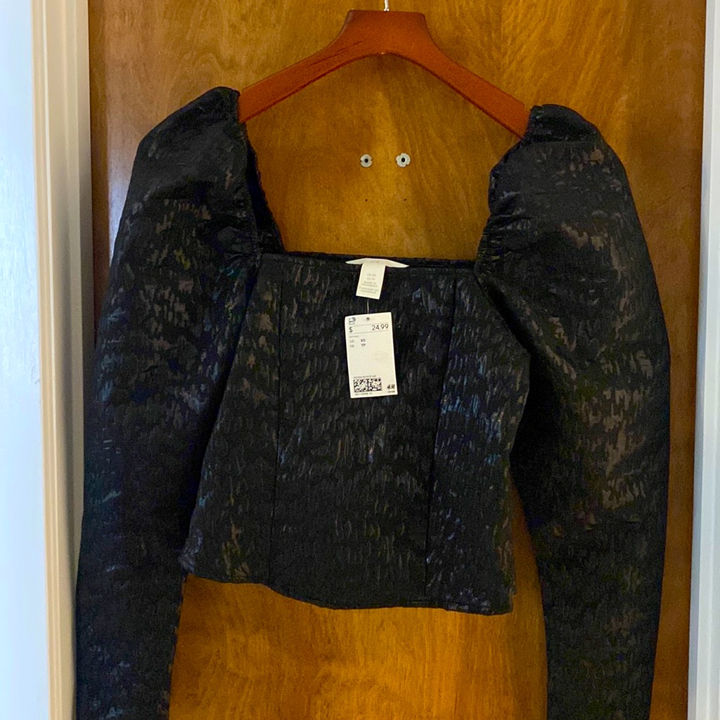 H&M Black Textured Puff Sleeve Top With Side Zip Close.